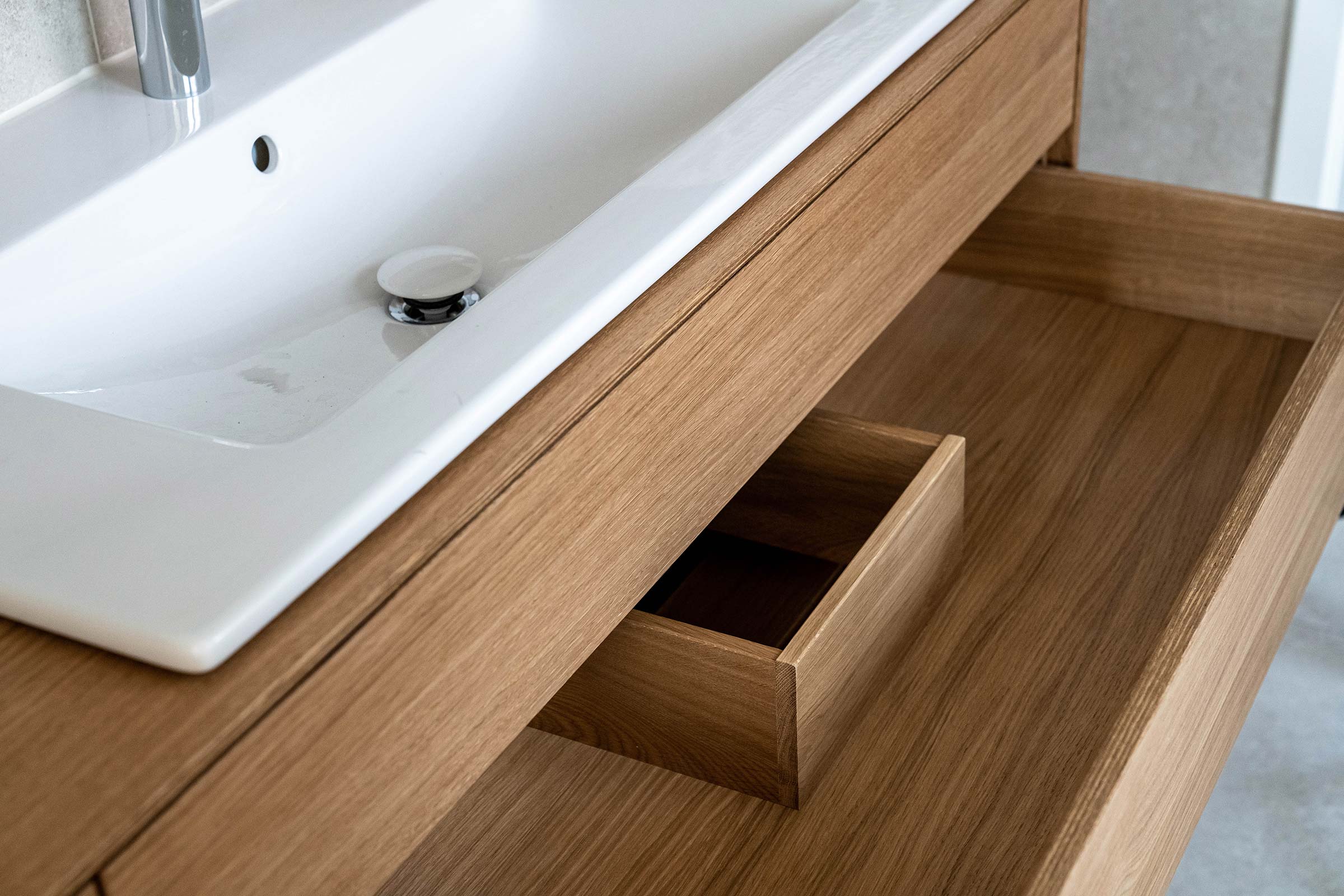 individuelle Badmöbel aus Holz. Die Eyecatcher.